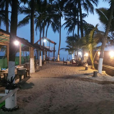 Anandi Villa Homestay Adhi Exterior photo