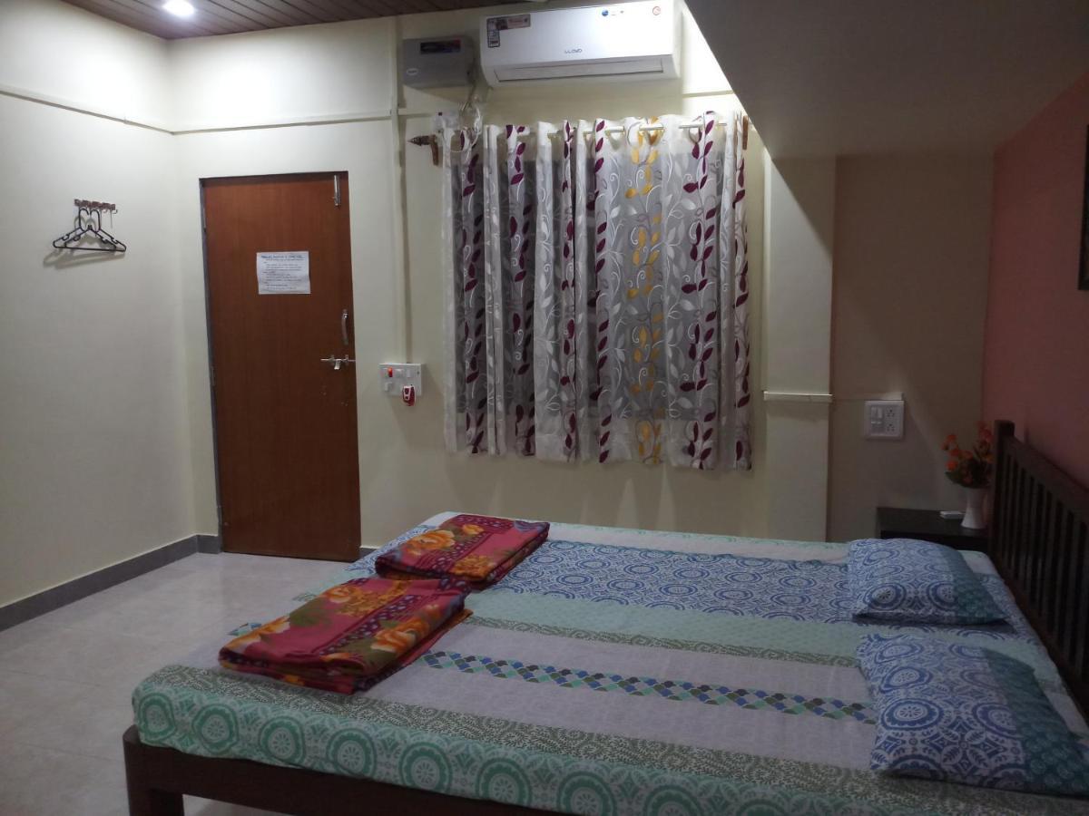 Anandi Villa Homestay Adhi Exterior photo